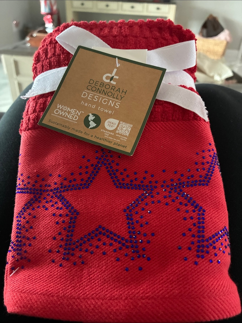 Red Star-Accent Hand Towel